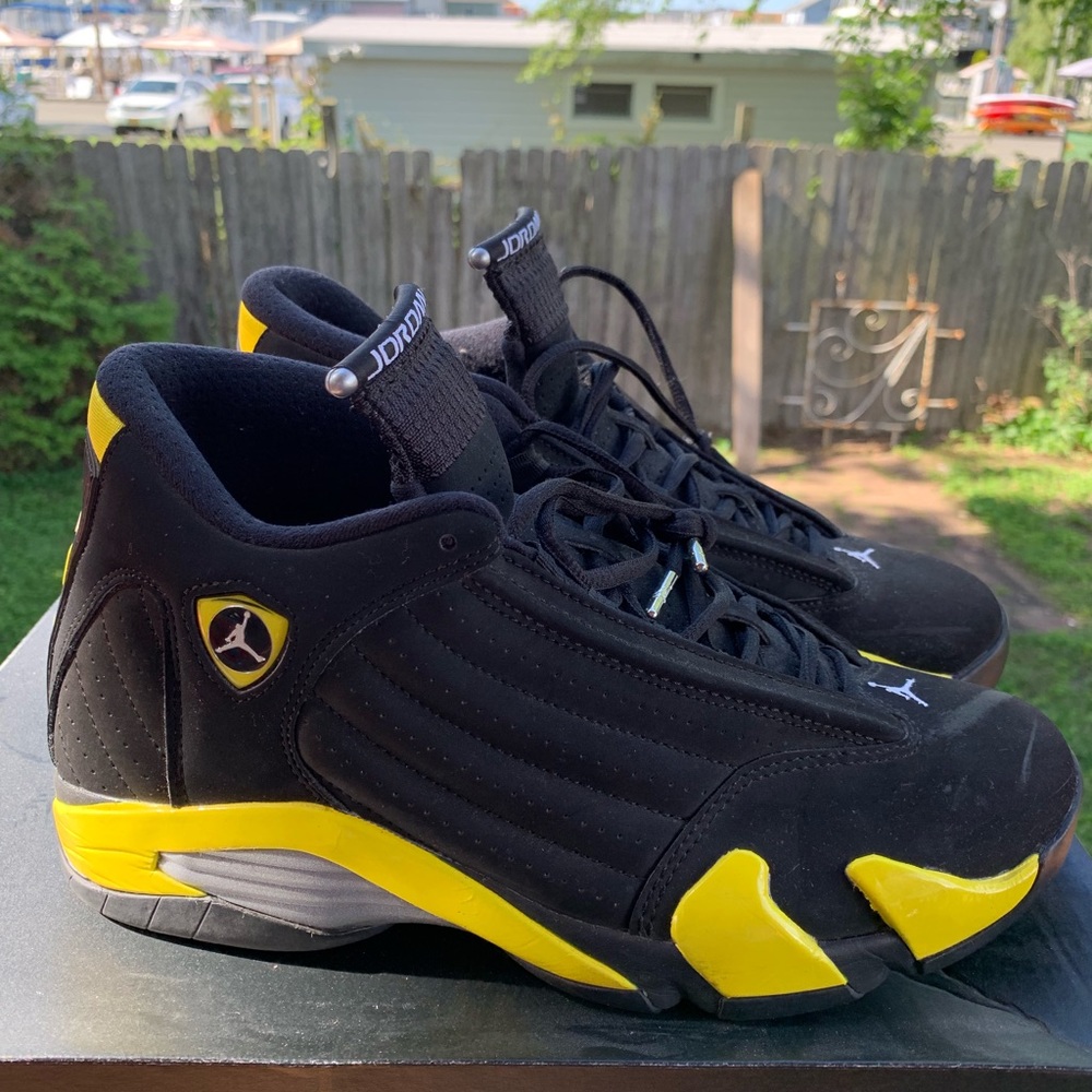 Men’s Black & Yellow 14